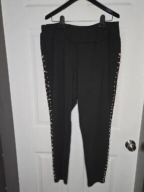 Black Stretchy Pant With Pearls 2X
